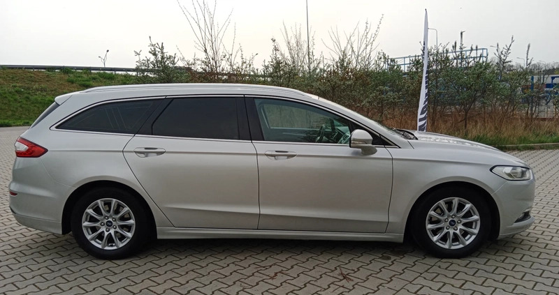 Ford Mondeo cena 38900 przebieg: 220000, rok produkcji 2016 z Poznań małe 232